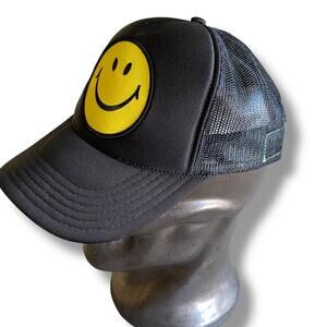 Auth Aviator Nation Smiley Vintage Trucker Hat  Snap Back Black Yellow OS NWOT